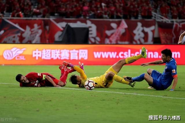韦德盼见证文班拿下多枚总冠军